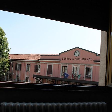 L'Appartamento Della Stazione Di 사론노 외부 사진